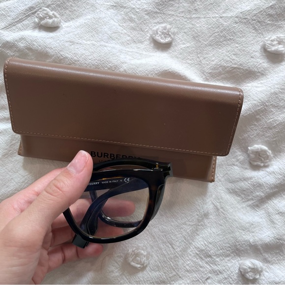 Burberry Glasses - Picture 9 of 9